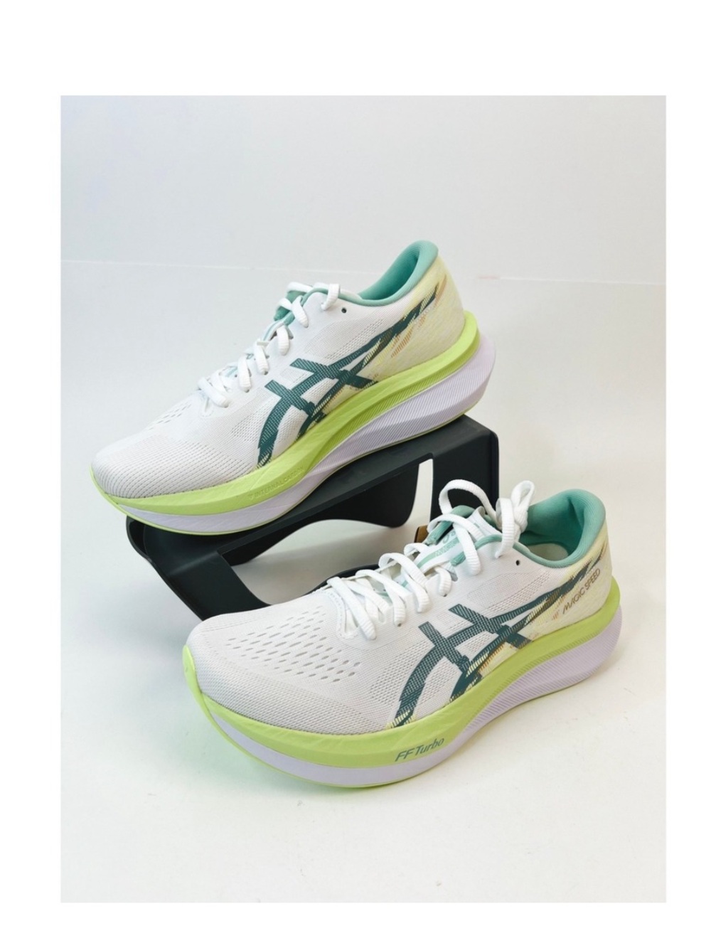 ASICS WOMENS Running Shoes SIZE 10 NEW!!!!!